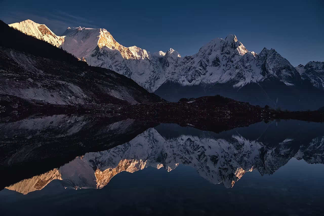 Manaslu Circuit of 14 days offered by nepal tour and trek